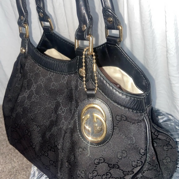 Black Gucci bag - Picture 5 of 7